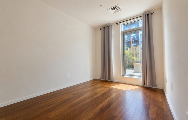 170 N 11 ST