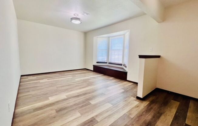 Very nice 3 bed 2 bath home - 1 mile from OU.