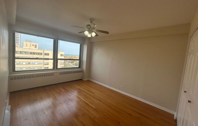 1 bed, 1 bath, 700 sqft, $2,000, Unit 418-1211