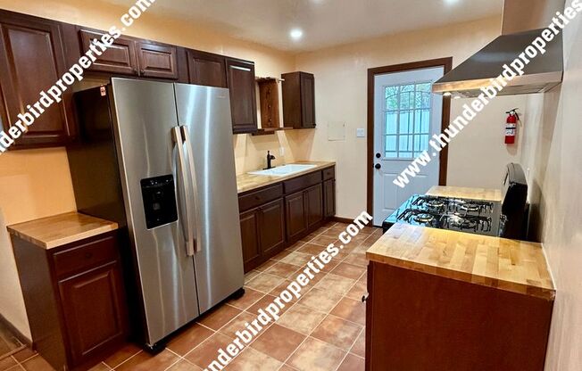 1321 San Mateo