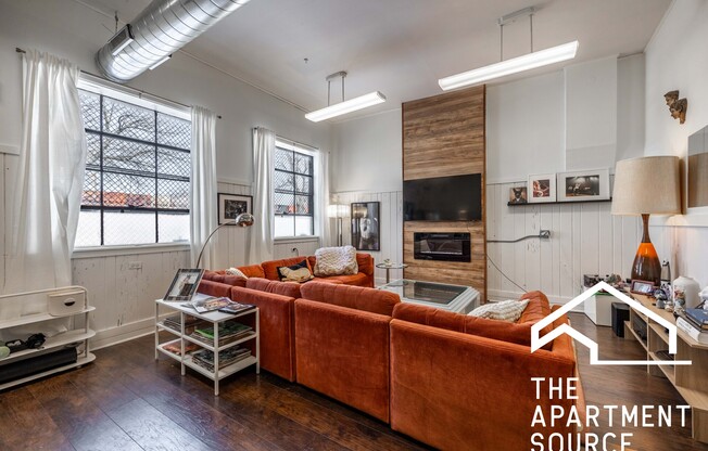 3953 W SHAKESPEARE