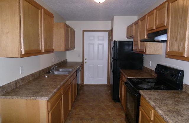 5 beds, 2 baths, $1,650