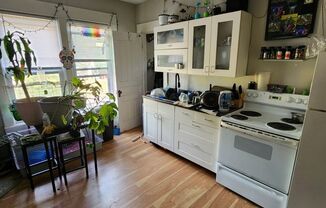 1 bed, 1 bath, $695, Unit Unit 3