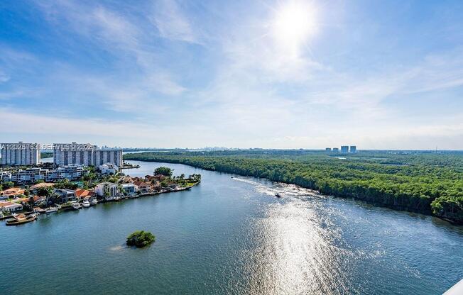400 Sunny Isles Blvd