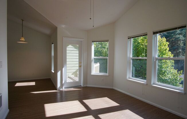 Lair Hill-Spacious & Updated 2-Bed/2-Bath Townhouse w/Balcony!