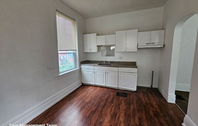 3 beds, 1 bath, $1,425