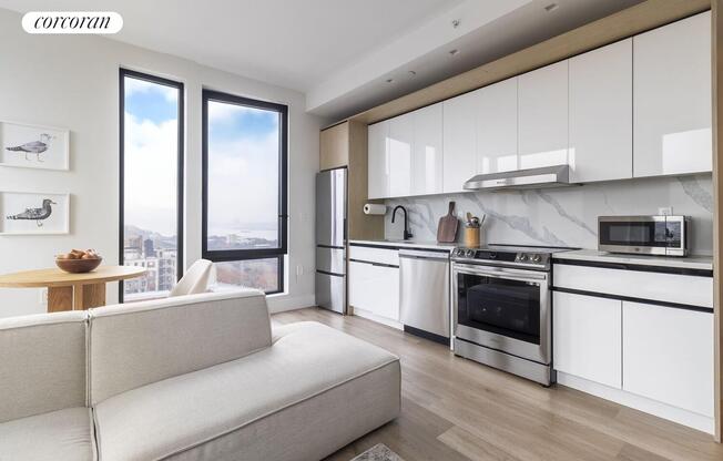 2 beds, 2 baths, $5,175, Unit 14J