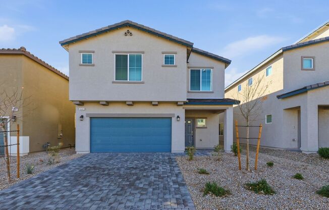 Spacious 5 Bedroom with Downstairs Guest Suite & Loft