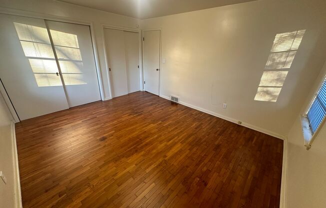 2 beds, 1 bath, $1,495