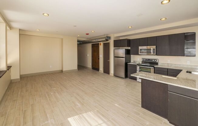 $1600 Per Month 18-Month Lease! Medical Arts Building - 1 Bedroom/1 Bath- Downtown Condo!  Available NOW!! ***Assigned parking space in building an additional $150/month***