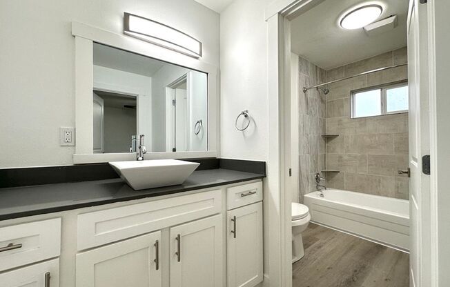 1 bed, 1 bath, 550 sqft, $1,295, Unit 5