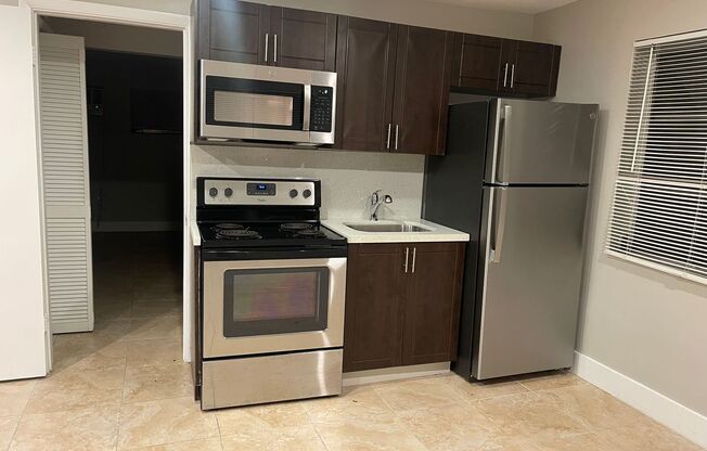 1 bed, 1 bath, 630 sqft, $1,700, Unit Unit 5