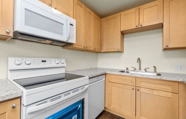 2 beds, 1.5 baths, 864 sqft, $1,750, Unit C5