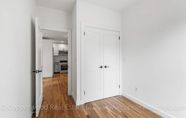 2 beds, 1 bath, $4,495, Unit 24