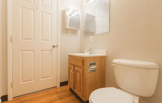 2 beds, 1 bath, 690 sqft, $2,800, Unit 208