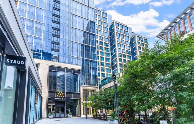 1 bed, 1 bath, 691 sqft, $5,650, Unit 1912
