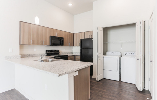 1 bed, 1 bath, 713 sqft, $1,650