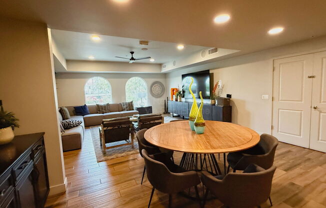 2 beds, 2 baths, 1,191 sqft, $1,995, Unit 320