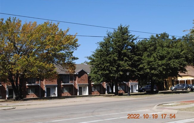 255 N DALLAS AVE