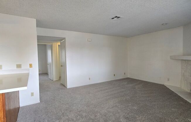 A Nicely Remodeled 2 Bedroom upstairs unit in Summerlin