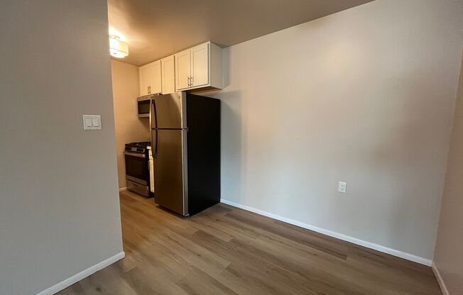 1 bed, 1 bath, $1,295, Unit 121