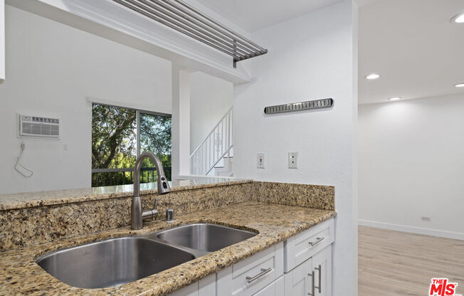 2 beds, 1.8 baths, 900 sqft, $3,899, Unit 554