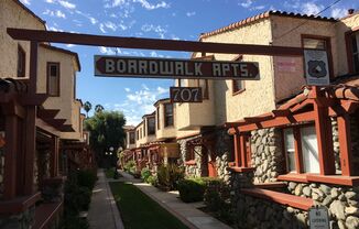 2 beds, 1 bath, 800 sqft, $2,095, Unit 691.5