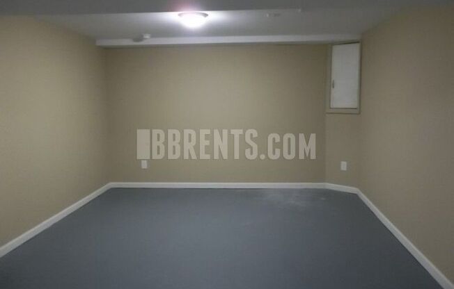 2 beds, 1 bath, $1,195