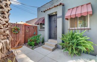 2492-2498 Pasadena Avenue
