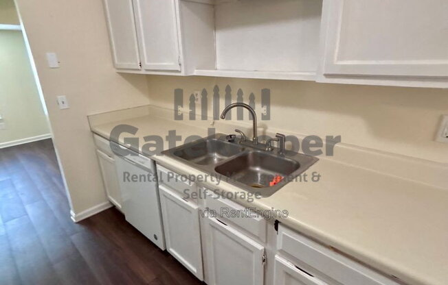 3 beds, 2 baths, 1,481 sqft, $1,545
