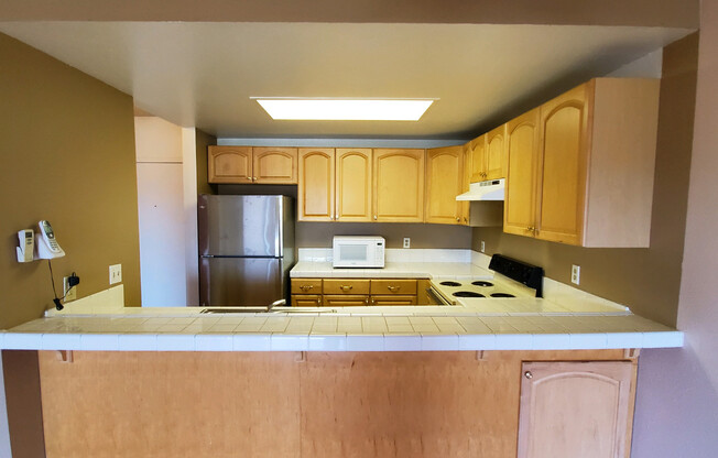 2 beds, 2 baths, $2,495, Unit # 11