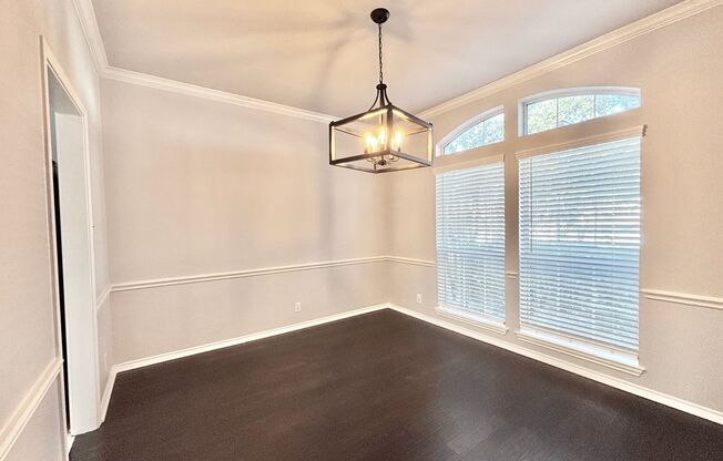 Beautiful 2 Story Home in Gated Community!