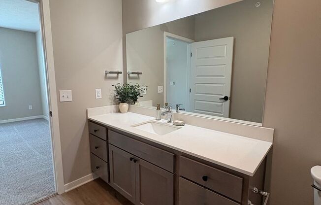 2 beds, 2 baths, 1,296 sqft, $1,979, Unit 401