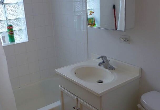 1 bed, 1 bath, 775 sqft, $1,550, Unit 48063B