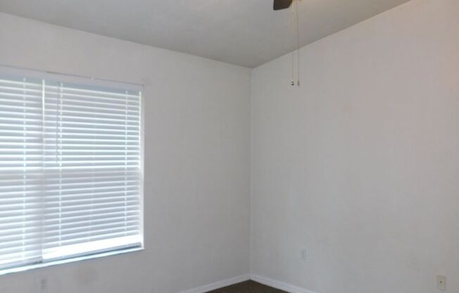 2 beds, 2.5 baths, $1,300