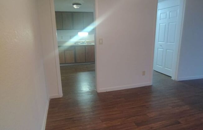 2 beds, 1 bath, 864 sqft, $1,065, Unit Unit 41