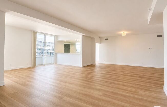 3 beds, 3.5 baths, 3,446 sqft, $11,000, Unit 1702