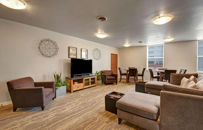 Latitude resident lounge Apartments in Milwaukee, WI