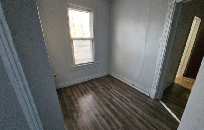 3 beds, 1 bath, $1,681