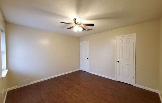 3 beds, 1 bath, $1,175