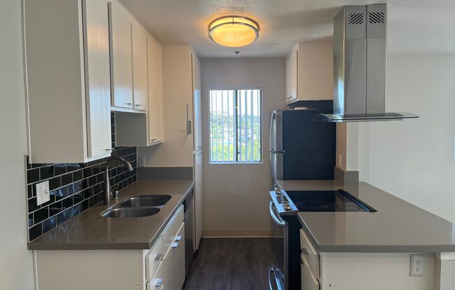 1 bed, 1 bath, $1,750, Unit 8