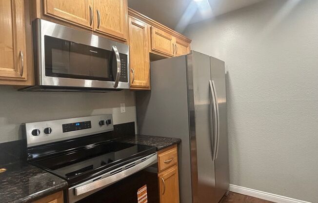 2 beds, 1 bath, 920 sqft, $2,670, Unit K5