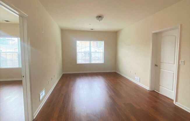 2 beds, 2 baths, 930 sqft, $2,550, Unit 303