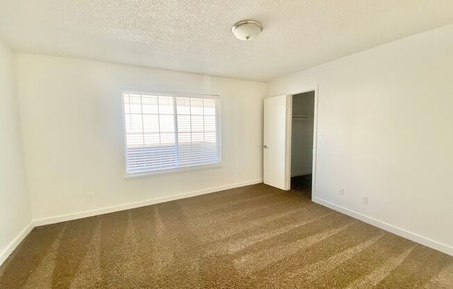 3 beds, 2 baths, 1,326 sqft, $1,725, Unit C-209