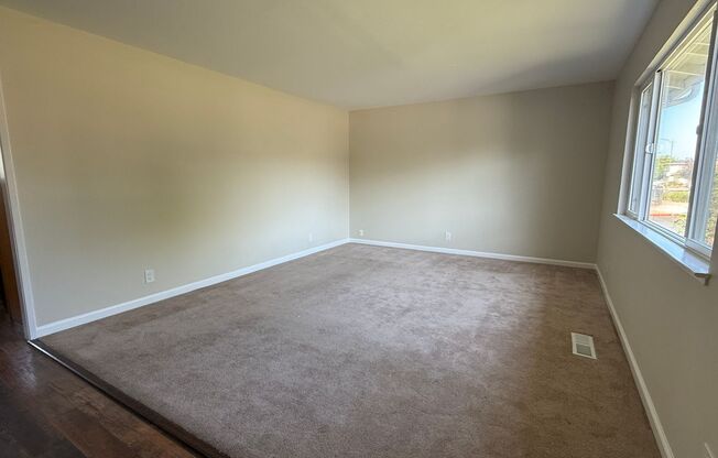Spacious 5 bedroom 2.5 bath home in San Jose