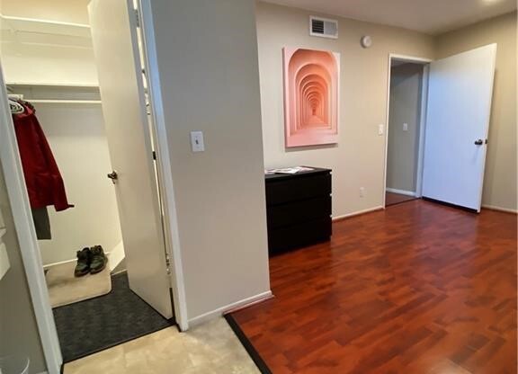 2 beds, 3 baths, 1,218 sqft, $3,400, Unit 28