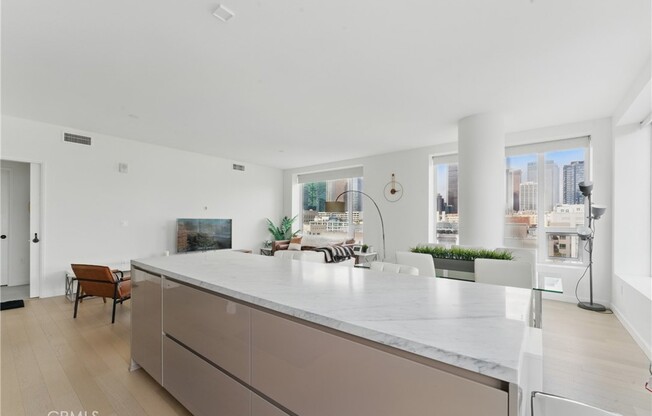 2 beds, 2 baths, 1,353 sqft, $5,500, Unit 1010