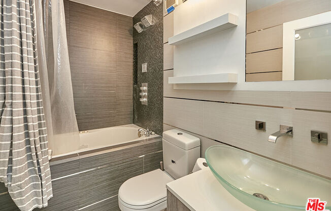 2 beds, 2 baths, 1,193 sqft, $3,300, Unit 805