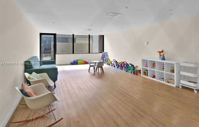 2 beds, 2 baths, $4,500, Unit # A 1007