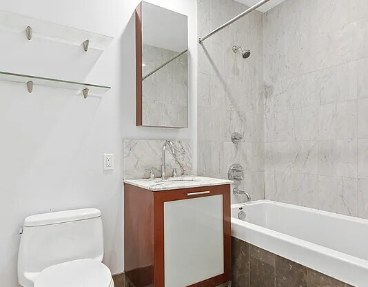 1 bed, 1 bath, 582 sqft, $3,495, Unit 6J